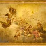 Al centro, in un vasto riquadro rettangolare, � dipinto uno scenario paradisiaco dai colori caldi dove sono rappresentate le muse comodamente adagiate su candide nuvole tra vivaci putti e colorati fiori